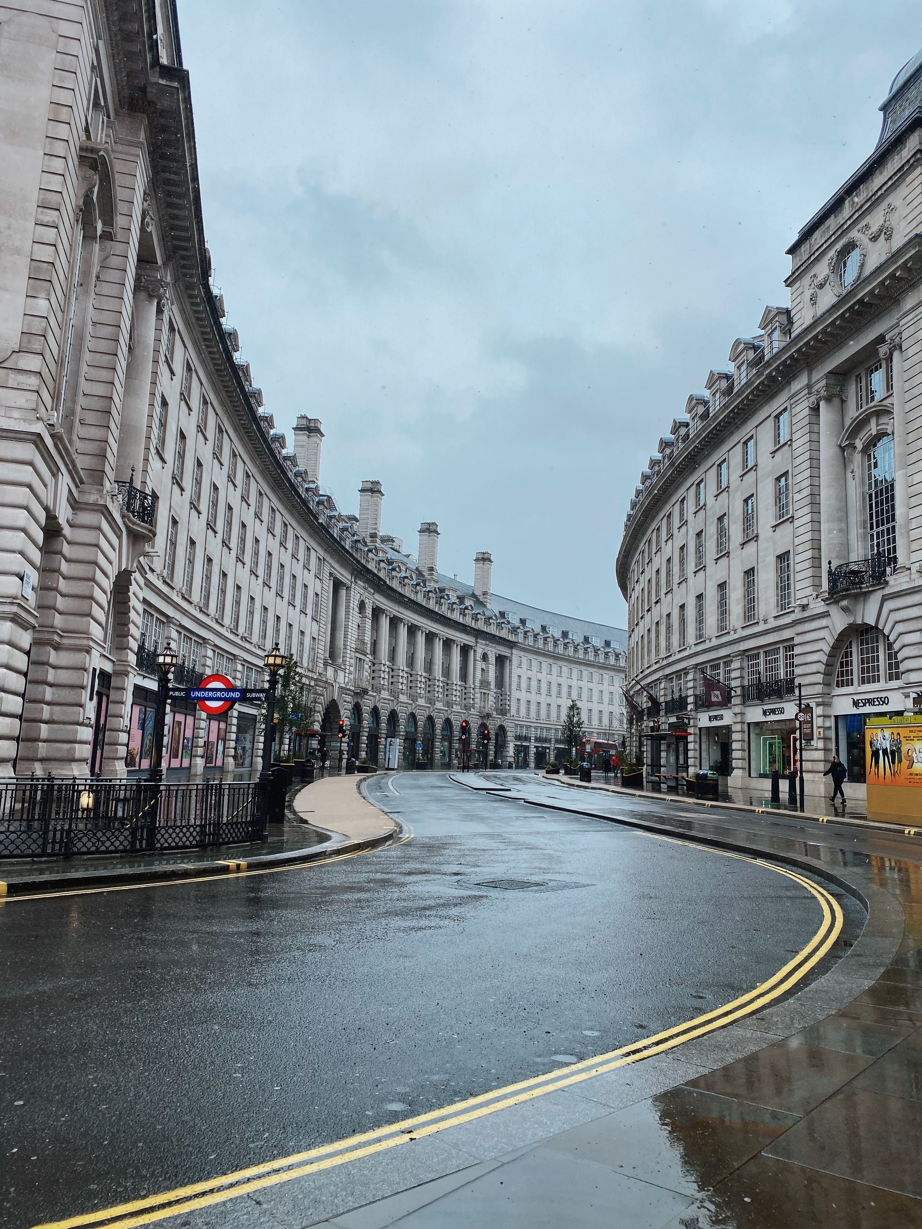 London - Shared Room Pass